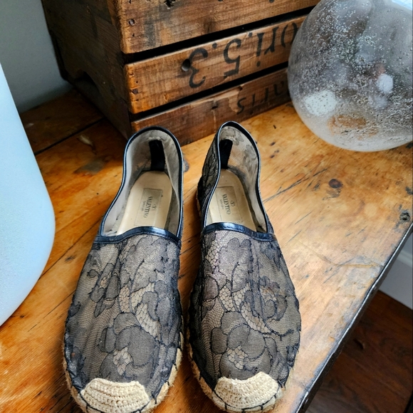Valentino Black Lace Slip On Espadrilles size 38 - Picture 2 of 9